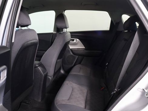 Used 2018 Kia Niro LX image 11