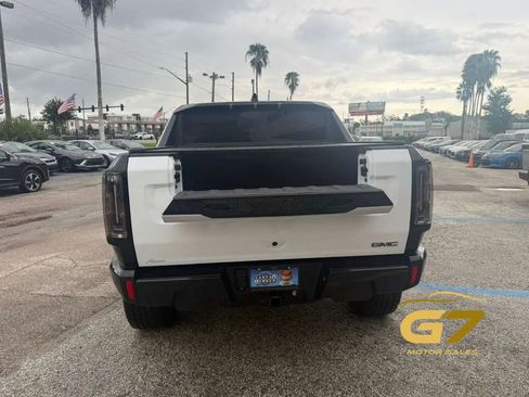 Used 2024 GMC Hummer EV 2X w/ LPO, Illumination Package AWD/4WD image 17