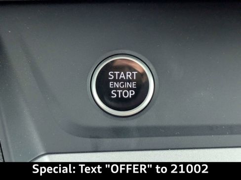 Certified 2025 Audi Q3 2.0T Premium w/ Convenience Package AWD/4WD image 35
