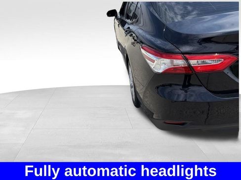 Used 2019 Toyota Camry LE FWD image 9