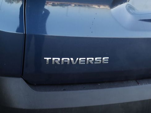 Used 2023 Chevrolet Traverse LT FWD image 35