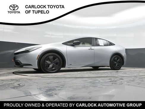 Used 2024 Toyota Prius XLE image 42