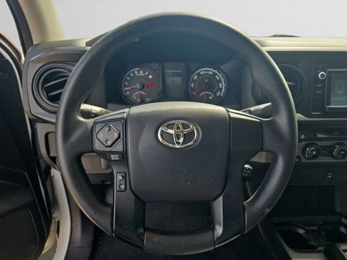 Used 2017 Toyota Tacoma SR w/ SR Convenience Package image 10