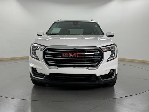 Used 2022 GMC Terrain SLT FWD image 2