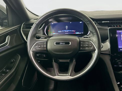 Used 2022 Jeep Grand Cherokee L Altitude image 18