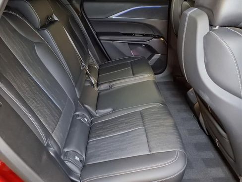 Certified 2025 Cadillac Lyriq Sport RWD image 21