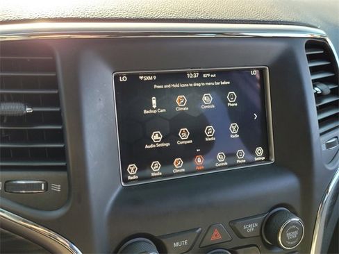 Certified 2021 Jeep Grand Cherokee Laredo image 28