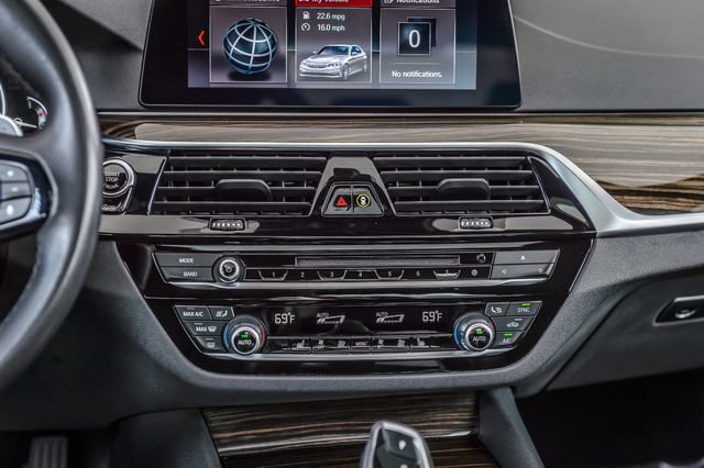 Used 2019 BMW 530i w/ Convenience Package RWD image 31