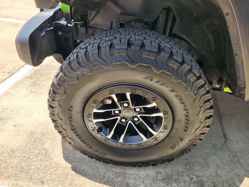 Used 2025 Jeep Wrangler Unlimited Sport AWD/4WD image 8