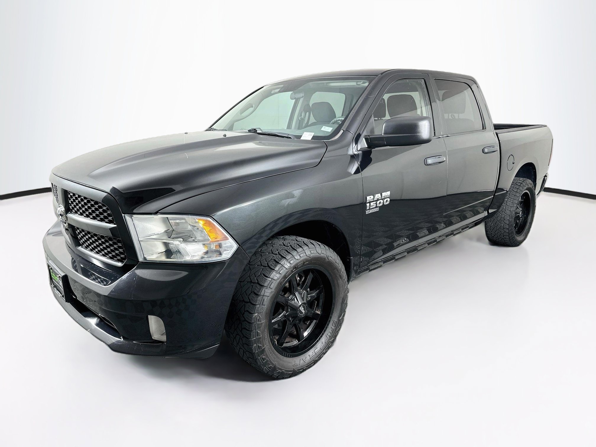 Used 2019 RAM 1500 Express w/ Express Value Package RWD image 3