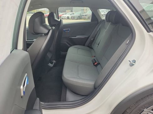 New 2025 Kia K4 LX image 14