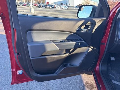 Used 2021 Chevrolet Colorado Z71 w/ Safety Package image 36