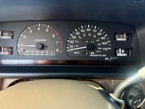 Used 1998 Toyota T100 SR5 image 18