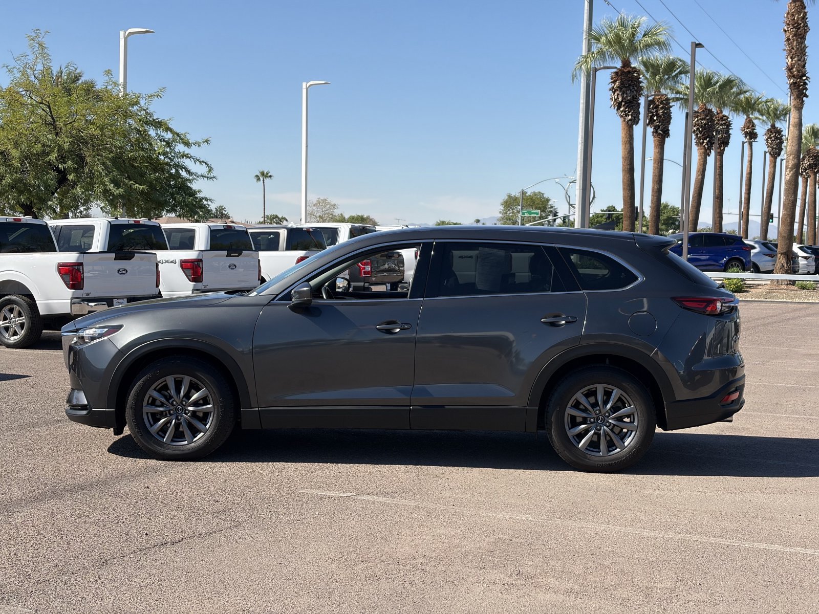 Used 2021 MAZDA CX-9 Touring w/ Touring Premium Package FWD image 2