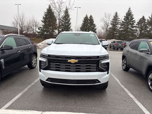 New 2026 Chevrolet Suburban High Country AWD/4WD image 2