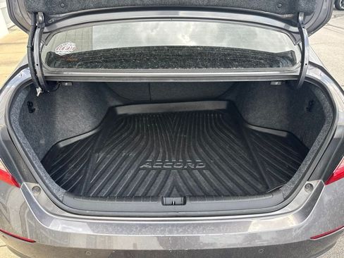 Used 2021 Honda Accord Touring image 7