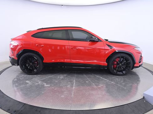 Used 2020 Lamborghini Urus AWD/4WD image 8