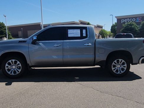 Used 2025 Chevrolet Silverado 1500 LTZ AWD/4WD image 2