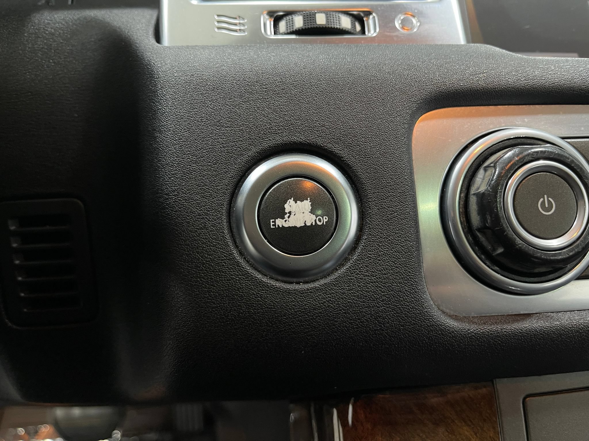Used 2011 Land Rover Range Rover Sport HSE LUX AWD/4WD image 21