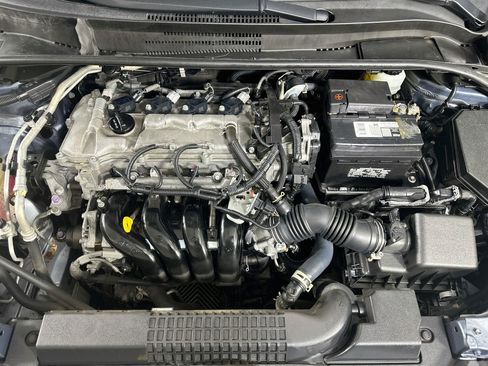 Used 2021 Toyota Corolla LE FWD image 31