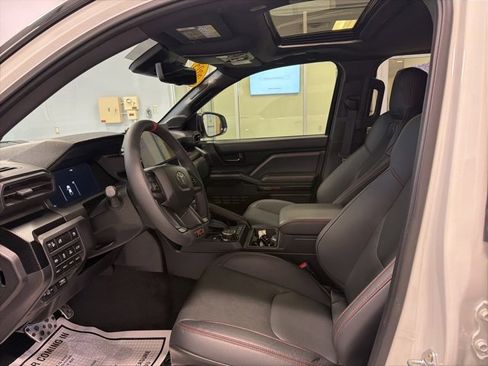 Used 2025 Toyota Tacoma TRD Pro image 17