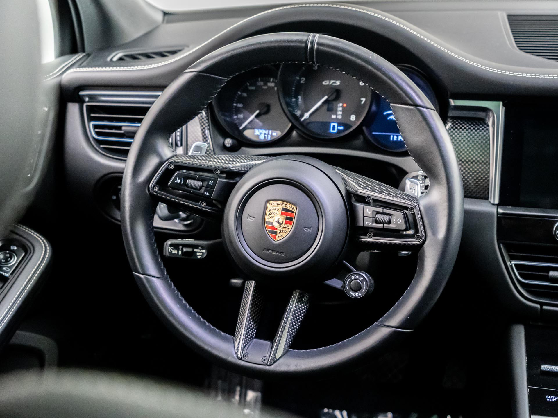 Certified 2023 Porsche Macan GTS AWD/4WD image 12