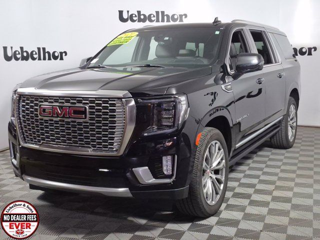 Used 2021 GMC Yukon XL Denali w/ Denali Premium Package AWD/4WD image 3