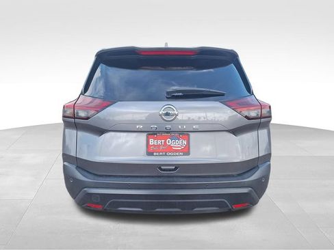 Used 2021 Nissan Rogue S FWD image 6
