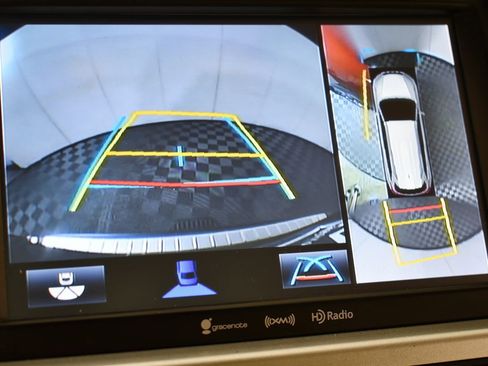 Used 2017 Toyota Highlander Limited image 31