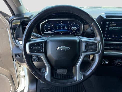 Used 2022 Chevrolet Silverado 1500 RST AWD/4WD image 10