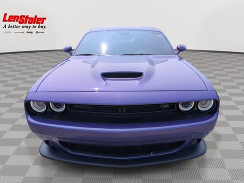 Used 2023 Dodge Challenger R/T w/ Plus Package image 8