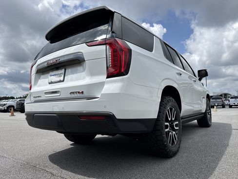 Used 2023 GMC Yukon AT4 w/ AT4 Premium Package AWD/4WD image 10