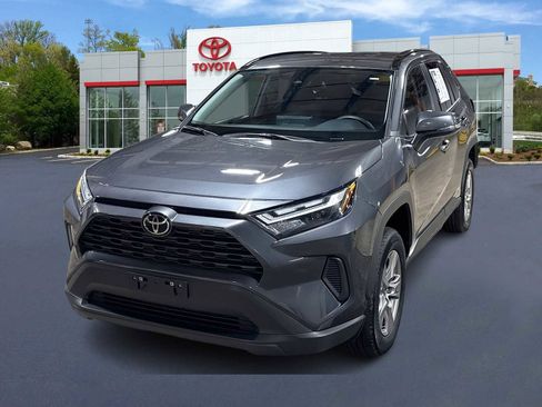 Used 2025 Toyota RAV4 XLE AWD/4WD image 1