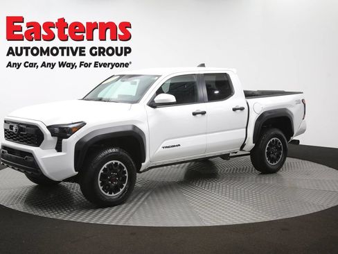 Used 2024 Toyota Tacoma TRD Off-Road AWD/4WD image 55