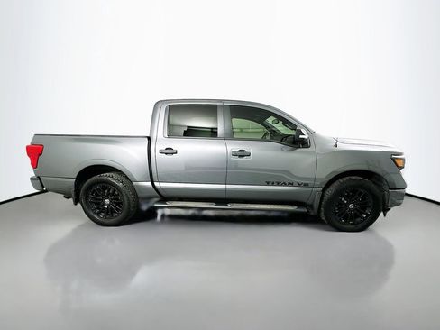 Used 2019 Nissan Titan SV w/ SV Convenience Package AWD/4WD image 4