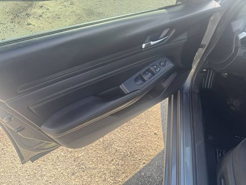 Used 2020 Nissan Altima 2.5 S FWD image 4