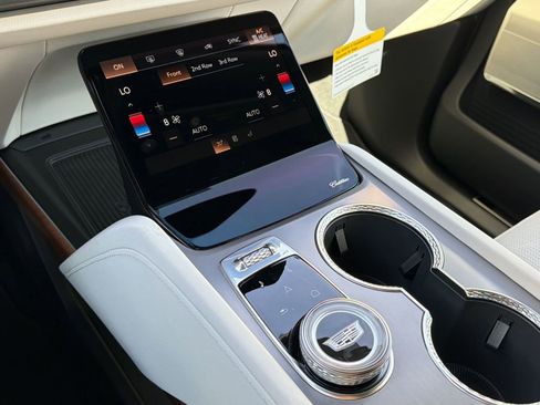 New 2026 Cadillac Vistiq Luxury AWD/4WD image 26