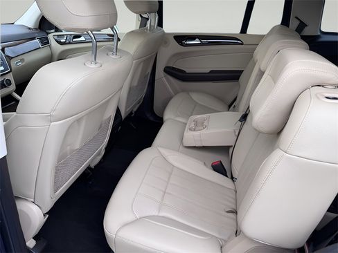 Used 2019 Mercedes-Benz GLS 450 4MATIC image 35