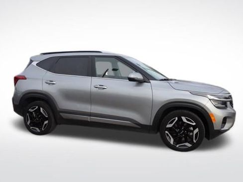 Certified 2024 Kia Seltos SX w/ SX Sunroof Package image 13