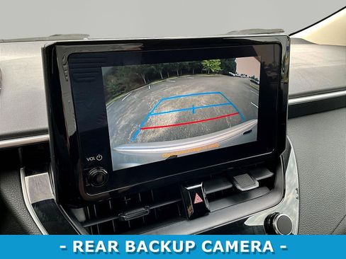 Used 2024 Toyota Corolla LE FWD image 14