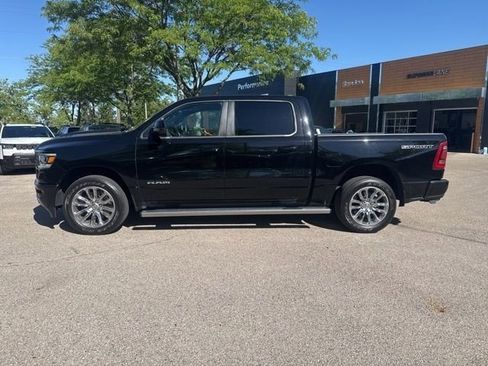 Used 2023 RAM 1500 Laramie AWD/4WD image 4