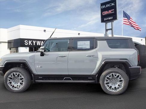 New 2025 GMC Hummer EV 3X image 8
