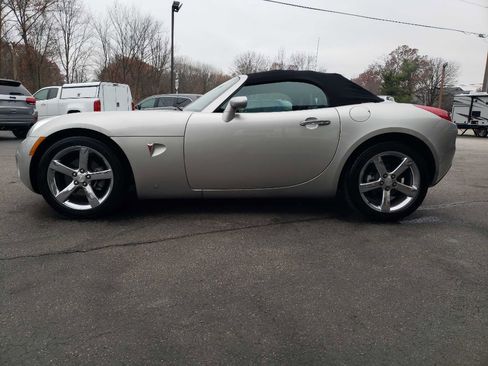 Used 2006 Pontiac Solstice Convertible w/ Power Package image 4