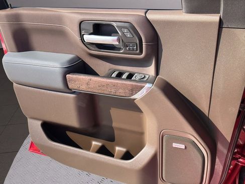 Used 2023 GMC Sierra 2500 Denali w/ Denali Ultimate Package image 13