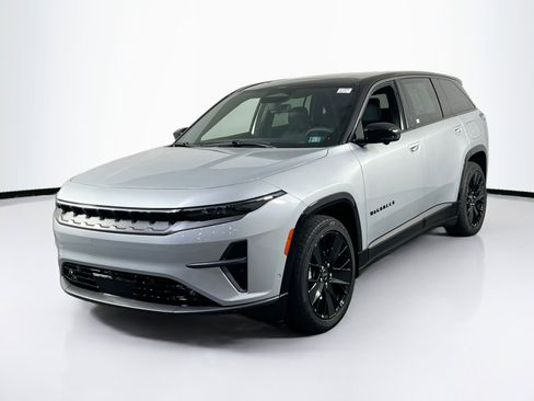 Used 2024 Jeep Wagoneer Launch Edition image 1