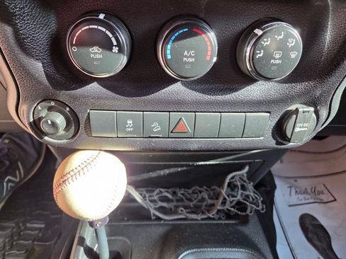 Used 2016 Jeep Wrangler Unlimited Sport w/ Quick Order Package 24S AWD/4WD image 27