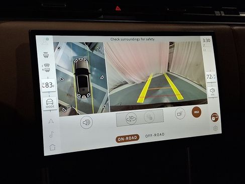 Certified 2024 Land Rover Range Rover SE image 17