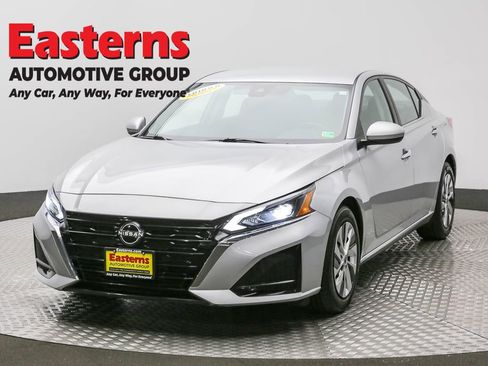 Used 2023 Nissan Altima 2.5 S image 1