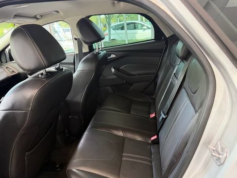 Used 2013 Ford Focus SE FWD image 5