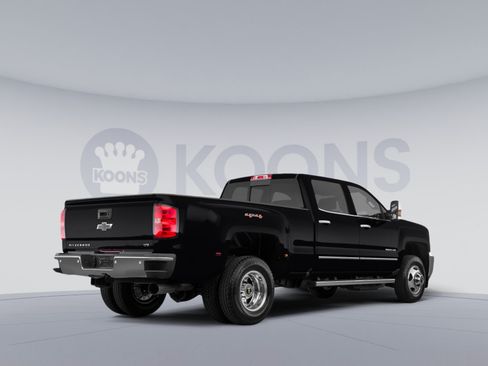 Used 2021 Chevrolet Silverado 3500 LTZ w/ LTZ Plus Package AWD/4WD image 4